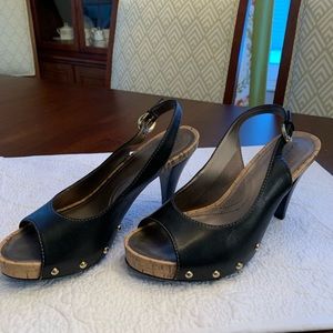 Tahari black leather shoes